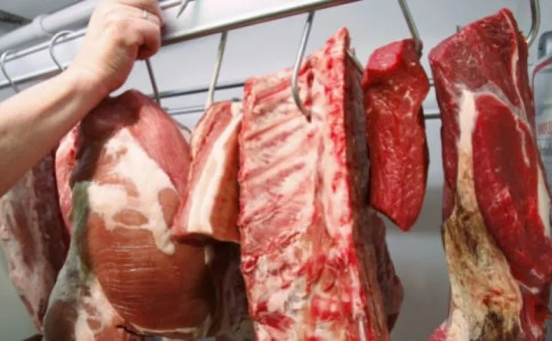 Ialomițenii nu respectă restricțiile impuse circulației porcilor și a cărnii de porc