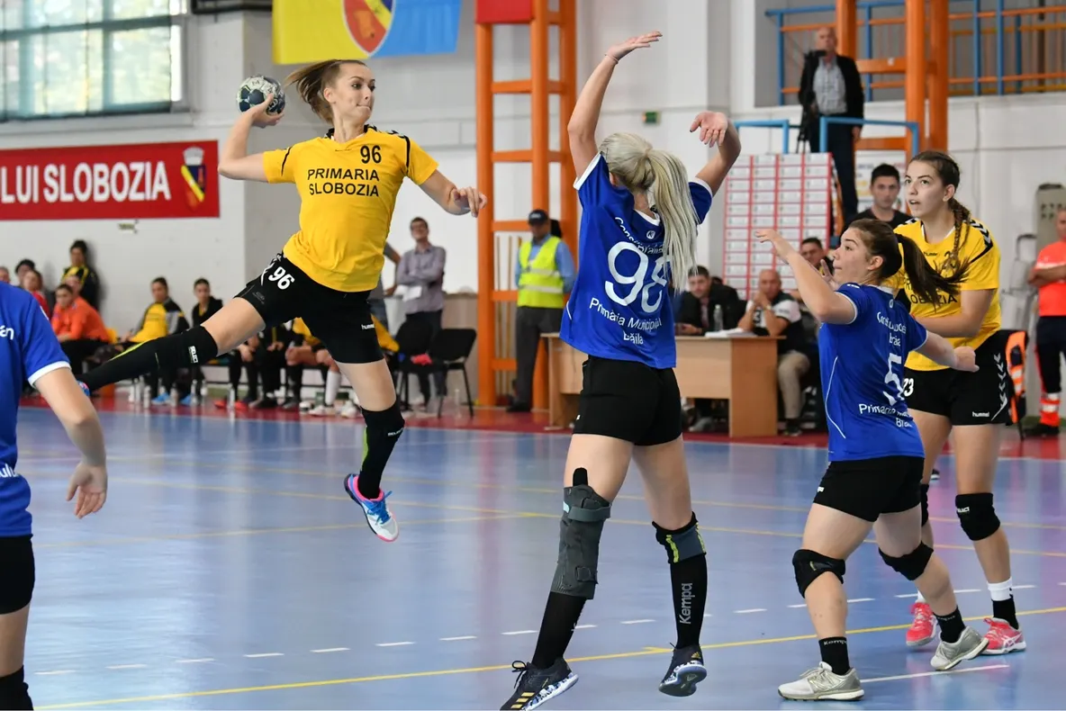 Echipa feminină de handbal HCM Slobozia a pierdut greu cu o formaţie din Liga Florilor