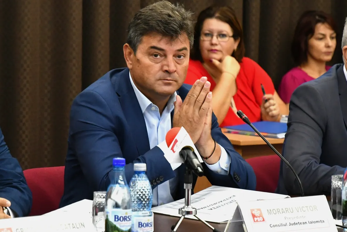 Plăţi suplimentare consistente pentru o mână de salariaţi de la Consiliul Judeţean