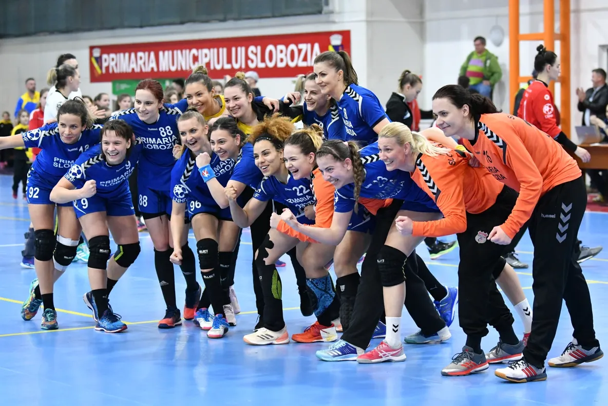 Primăria Slobozia finanţează echipele de handbal feminin şi fotbal la valoarea anului trecut