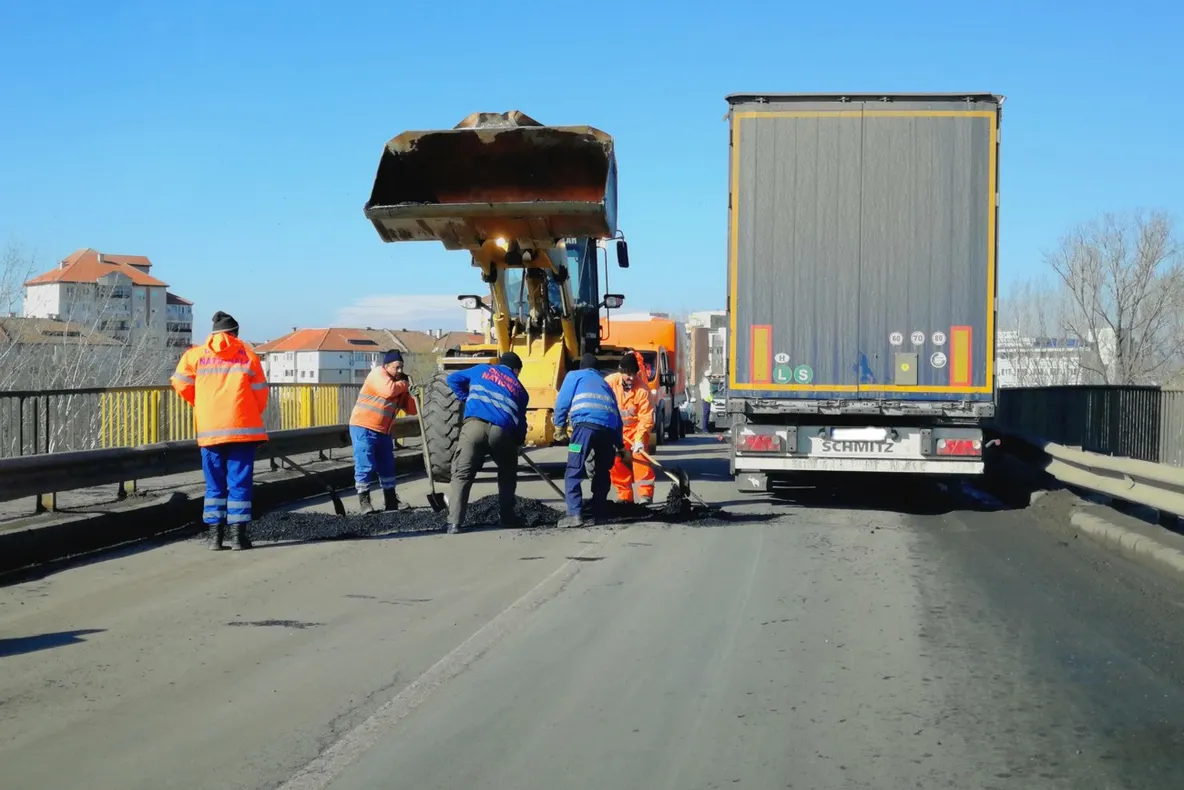 Constructorii nu vor să audă de podul de la Slobozia. A doua licitație fără ofertanți!