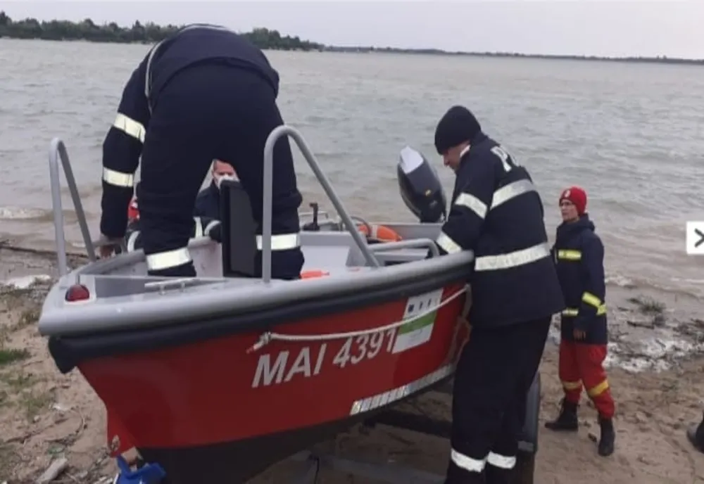 Alertă în Dridu. Polițiștii și pompierii ialomițeni caută un bărbat care s-ar fi înecat