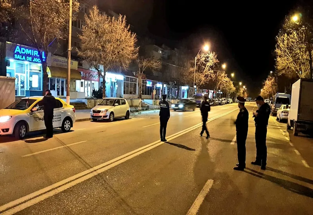 Amenzi de peste 21.000 lei pentru nepurtarea măştii şi nerespectarea distanţării