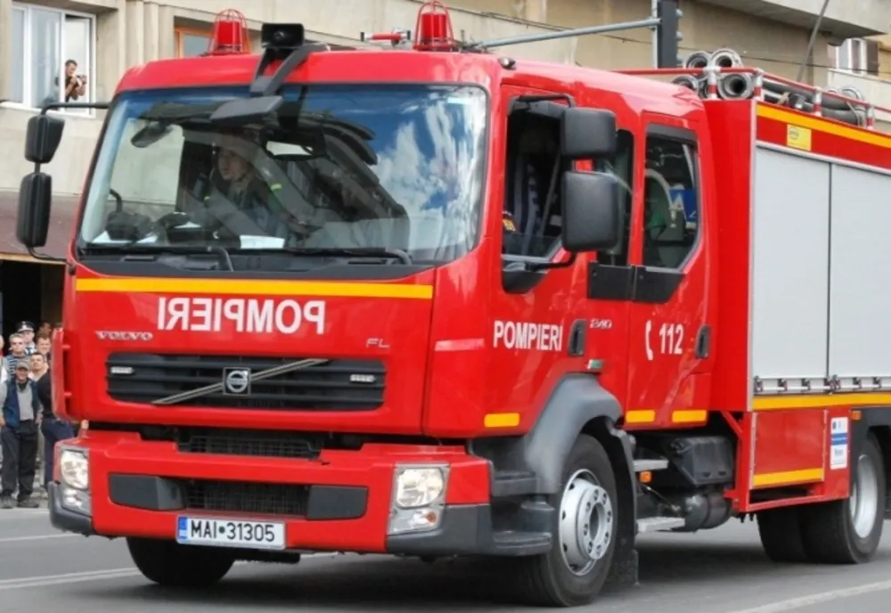 Pompierii au salvat un bărbat aflat în stare critică