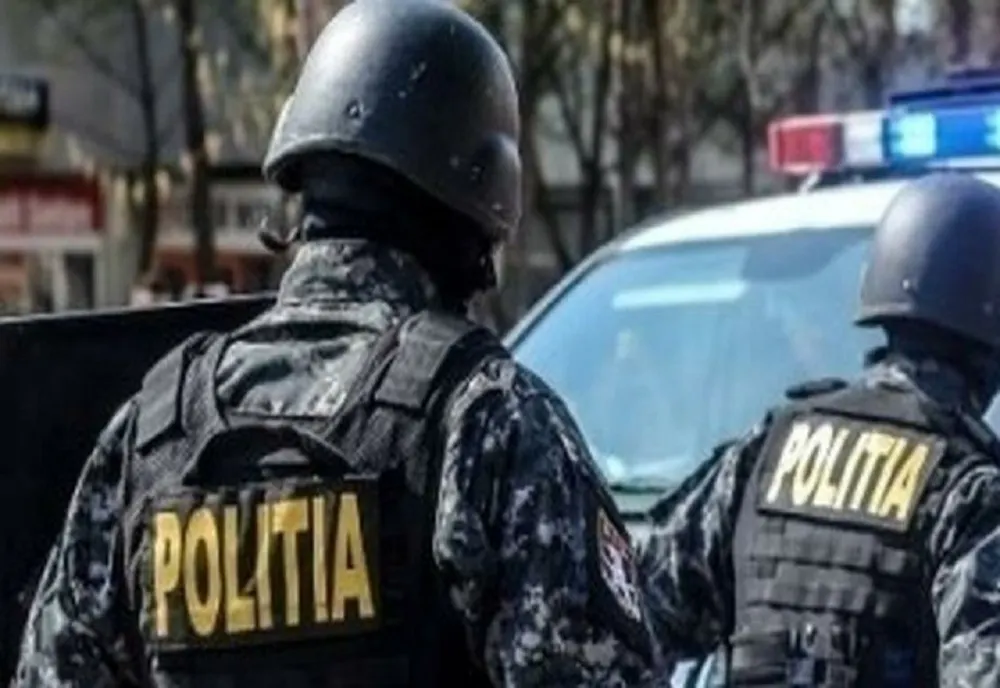     Percheziții la proxeneții din Fetești