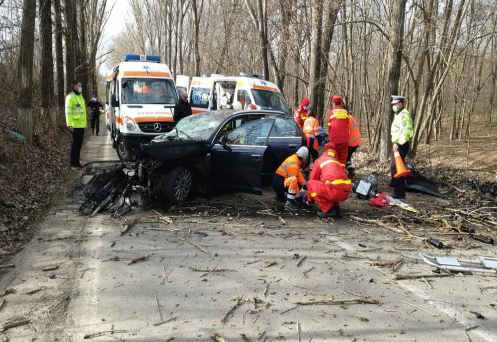 FOTO Trei morți, printre care un copil și trei răniți după un impact devastator