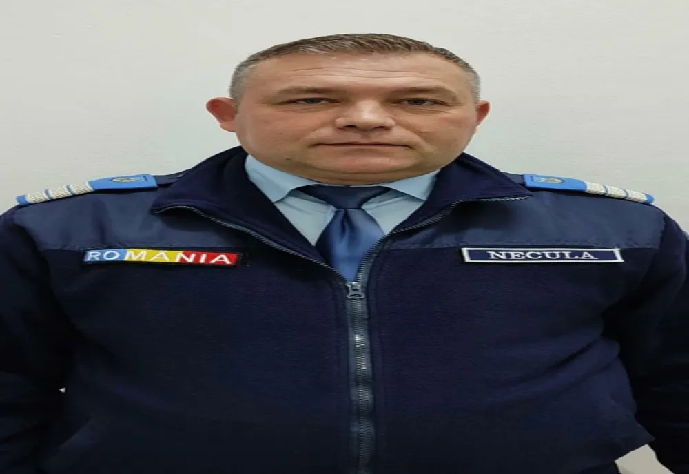 Când ”ÎNGERUL SALVATOR” are nume: Necula Valentin. Două femei scoase de jandarm dintr-un autoturism răsturnat