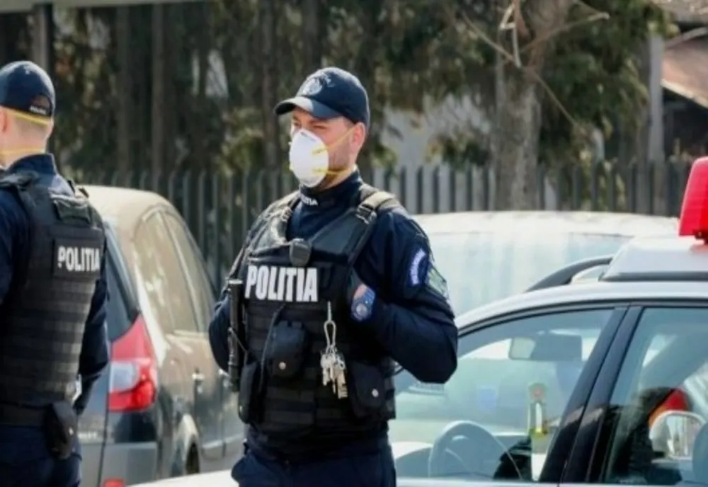Hoţi de motorină prinși la Urziceni. Goleau rezervoarele microbuzelor 