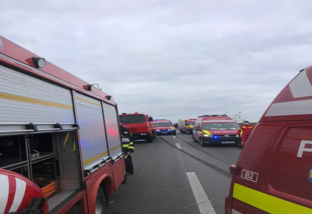 Accident grav pe DN3. Două persoane rănite