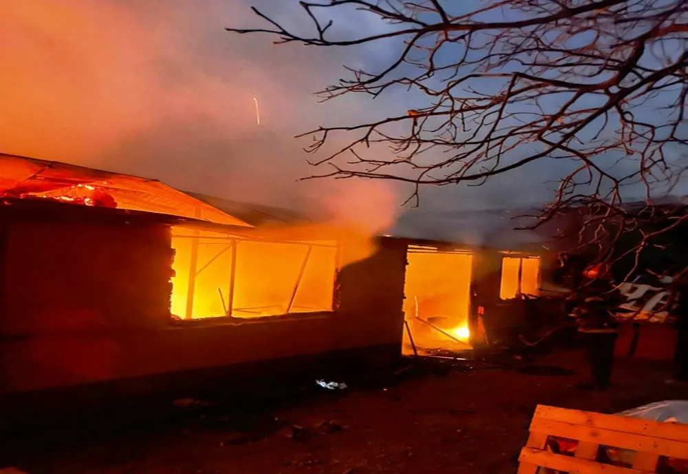 Călărași.  Doi bătrâni au murit după ce casa lor a fost cuprinsă de un incendiu