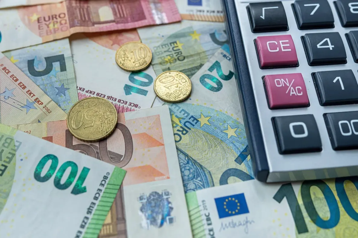 Explozia scumpirilor vine după vot: Guvernul evită deciziile dure înainte de alegeri
