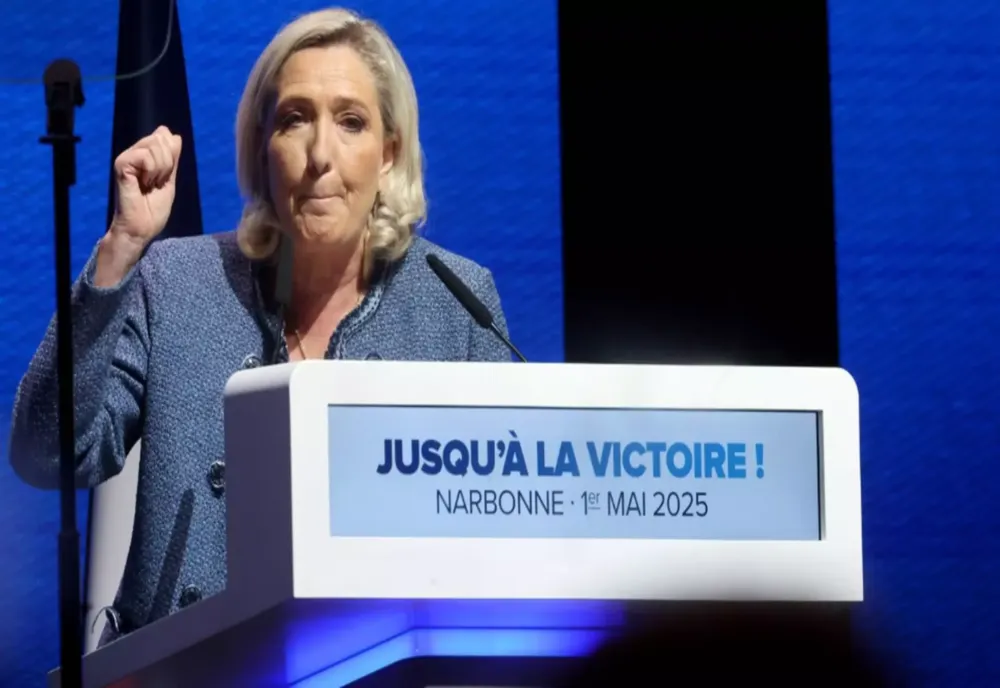 MARINE LE PEN: ”ÎMI EXPRIM SPRIJINUL DEPLIN PENTRU GEORGE SIMION”. LIDERUL FRONTULUI NAȚIONAL VINE SÂMBĂTĂ LA BUCUREȘTI