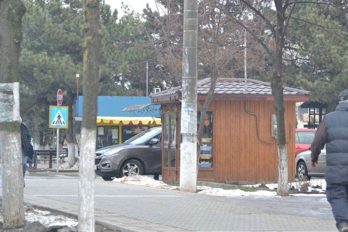 Comercianţii din Urziceni plătesc chirie de 35 ori mai mică decât zarzavagii