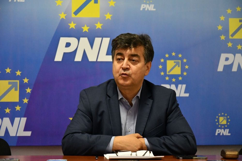 Deputatul Tinel Gheorghe atacă virulent administraţia locală PSD