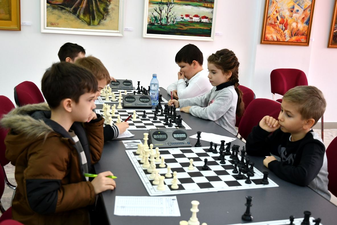 Şah şi mat într-un nou turneu de succes organizat la Slobozia