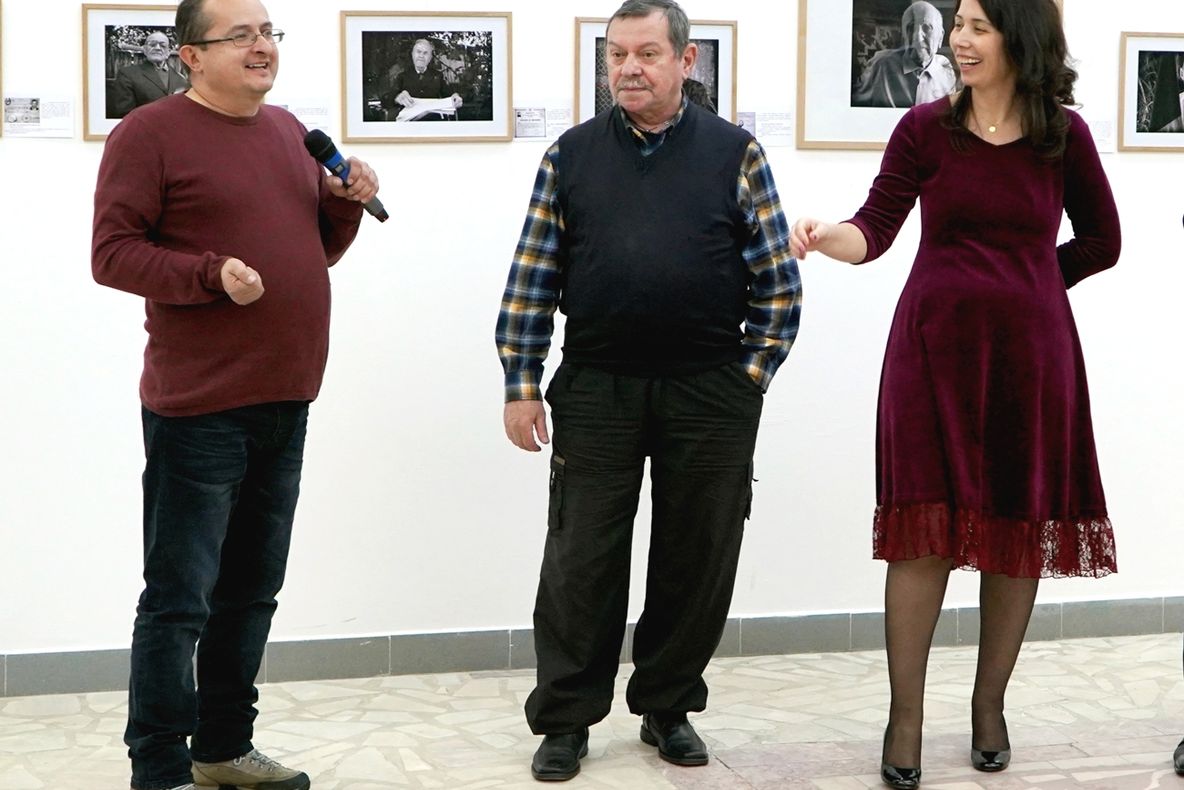 Expoziţie-eveniment cât o lecţie de istorie trăită de veteranii de război din Ialomiţa