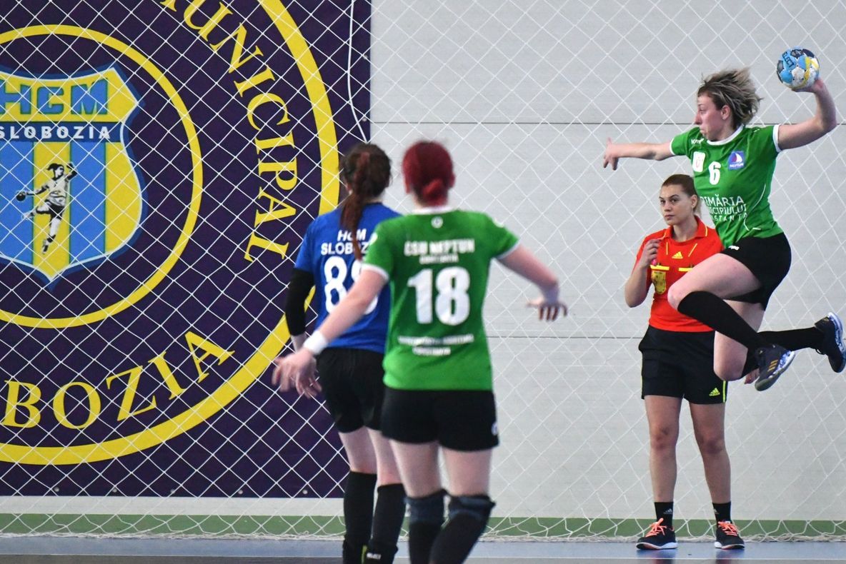 HCM Slobozia a adus două extreme dreapta în lotul pentru Liga Florilor