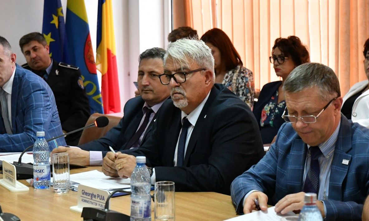 Primarul și consilierii PSD din Slobozia se ceartă pe față dar colaborează în secret la votarea proiectelor