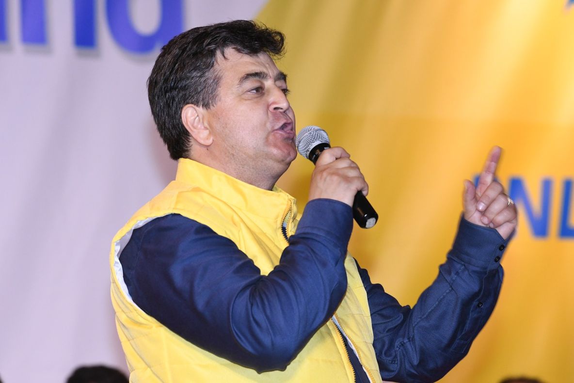 Tinel Gheorghe, președintele PNL Ialomița: „Nu am nevoie de șprițuri noaptea, ca hoții, ca să vorbesc cu primarii PSD”