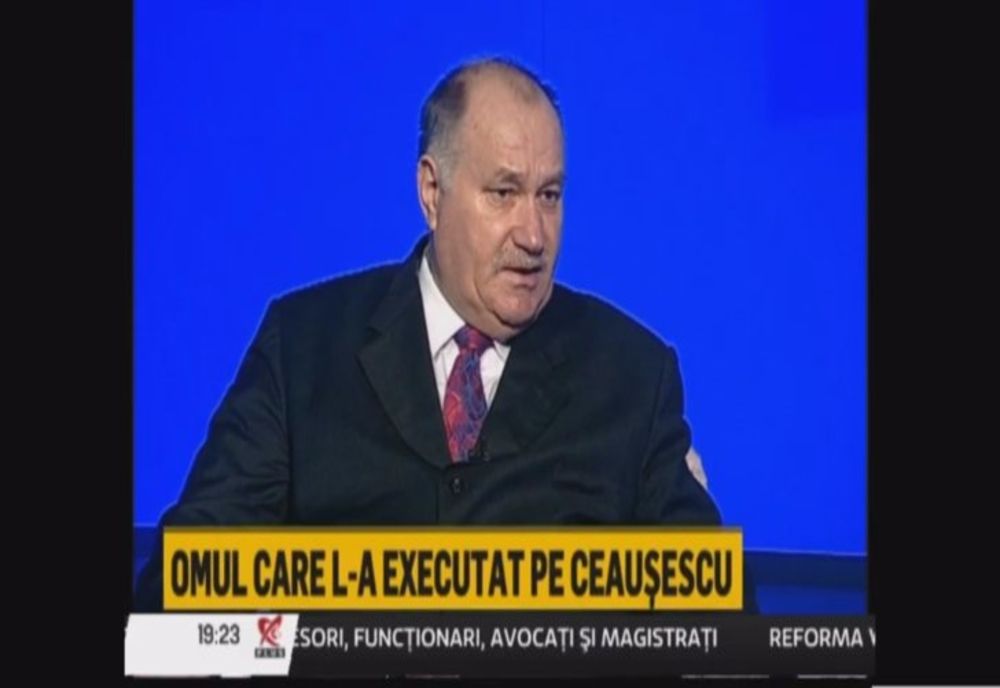 Omul care l-a împuşcat pe Ceauşescu: "S-a tras de la un metru şi jumătate, fără niciun ordin". Detalii cutremurătoare: "Am tras 30 de cartuşe în Elena Ceauşescu, pentru că se zbătea"