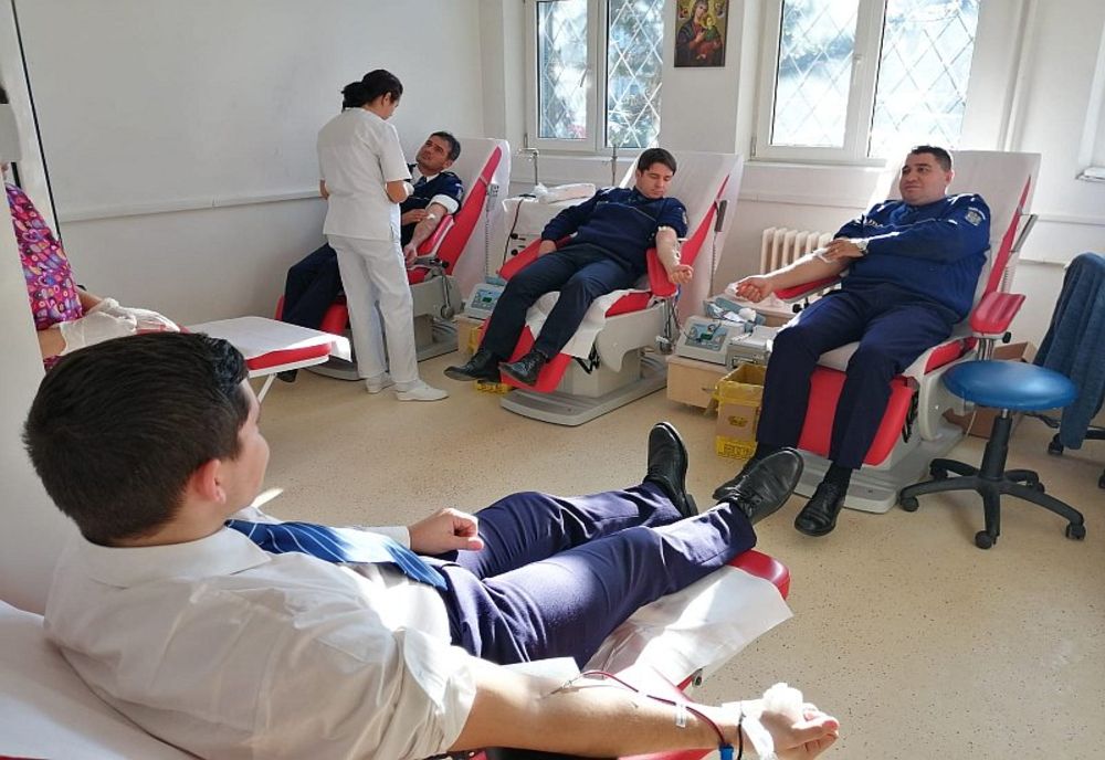 Actiune de donare de sange, desfasurata de politistii din Ialomita