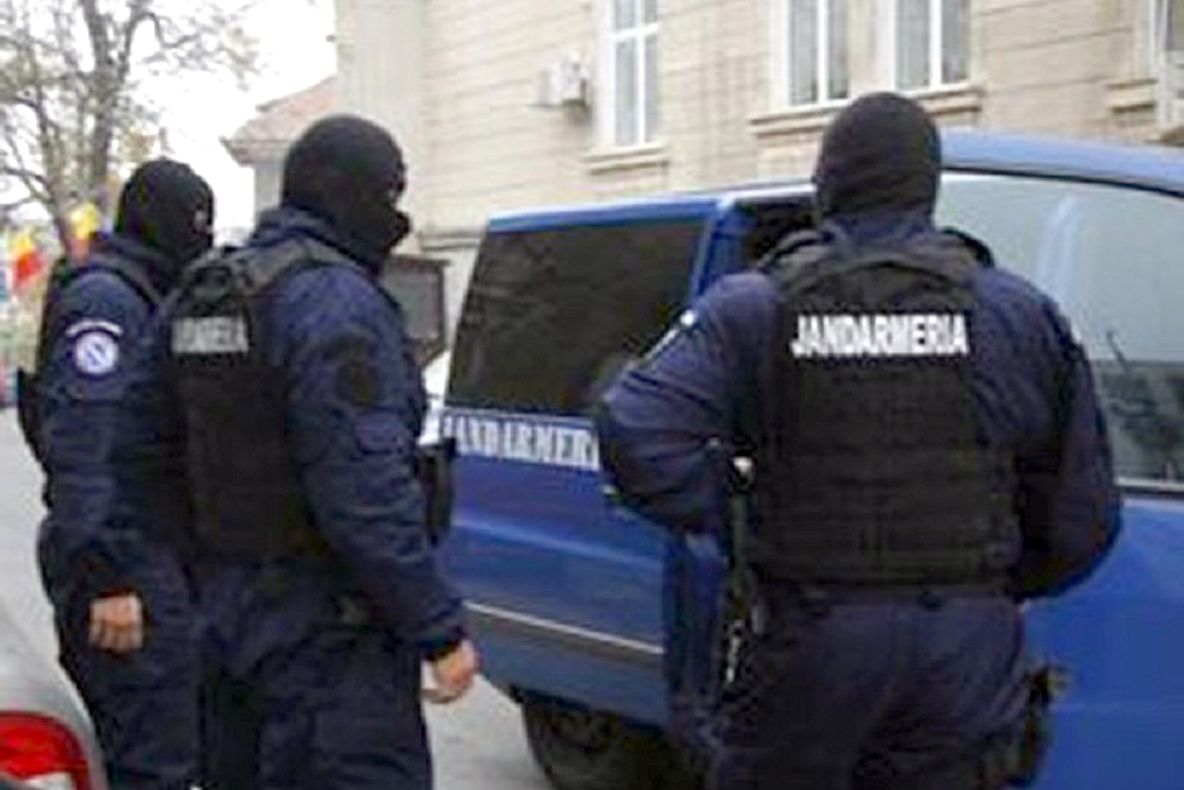 Scandal între două familii de romi din Feteşti, în prima zi de Paști