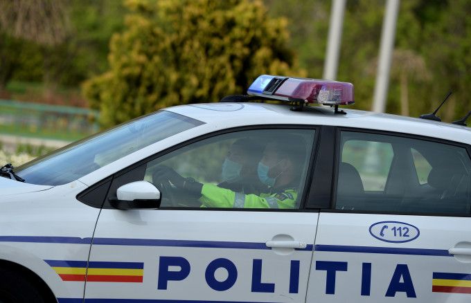 Scandal în Bărbulești, după ce un șofer băut a vrut să forțeze un filtru al poliției