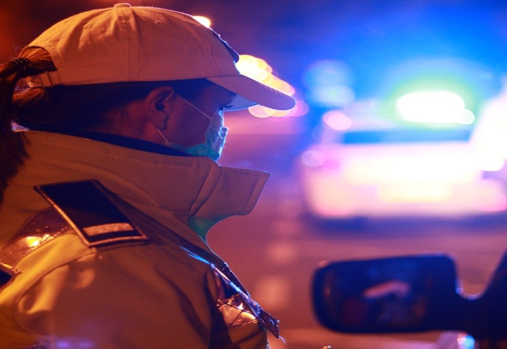 A furat o mașină deși nu avea permis. Cum s-a terminat aventura unui adolescent din Manasia