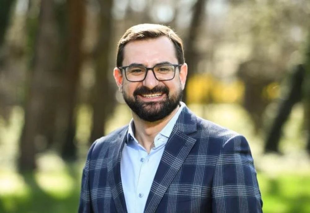 Ministrul Agriculturii: „Putem fi mai responsabili cu alimentele. Înainte să facem cumpărăturile, mâncăm”