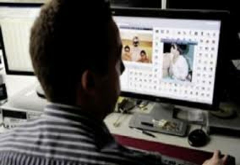 Bărbat de 61 de ani, reținut pentru pornografie infantilă. Avea 100.000 de materiale pornografice cu minori