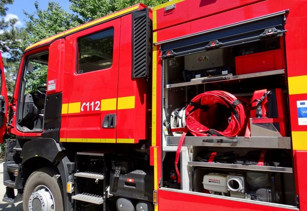 Incendiu provocat de un aragaz lăsat nesupravegheat