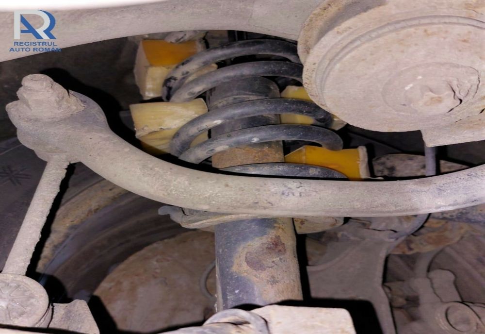 FOTO Improvizația halucinantă făcută de un șofer. Inspectorii RAR au fost șocați