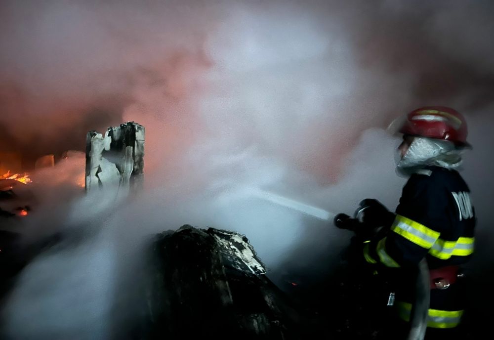 20 de tone de cereale făcute scrum în urma unui incendiu