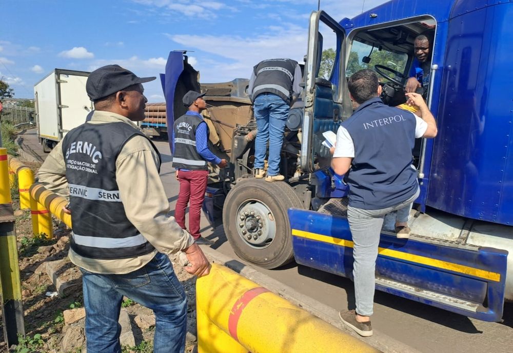 INTERPOL: Peste o mie de arestări în întreaga lume pentru trafic de persoane în numai două luni