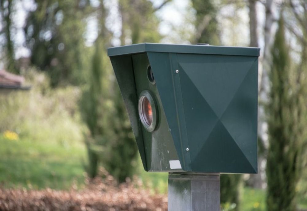 Tehnologia intră în forță în trafic: peste 1.000 de șoferi sancționați în doar patru zile de o cameră inteligentă