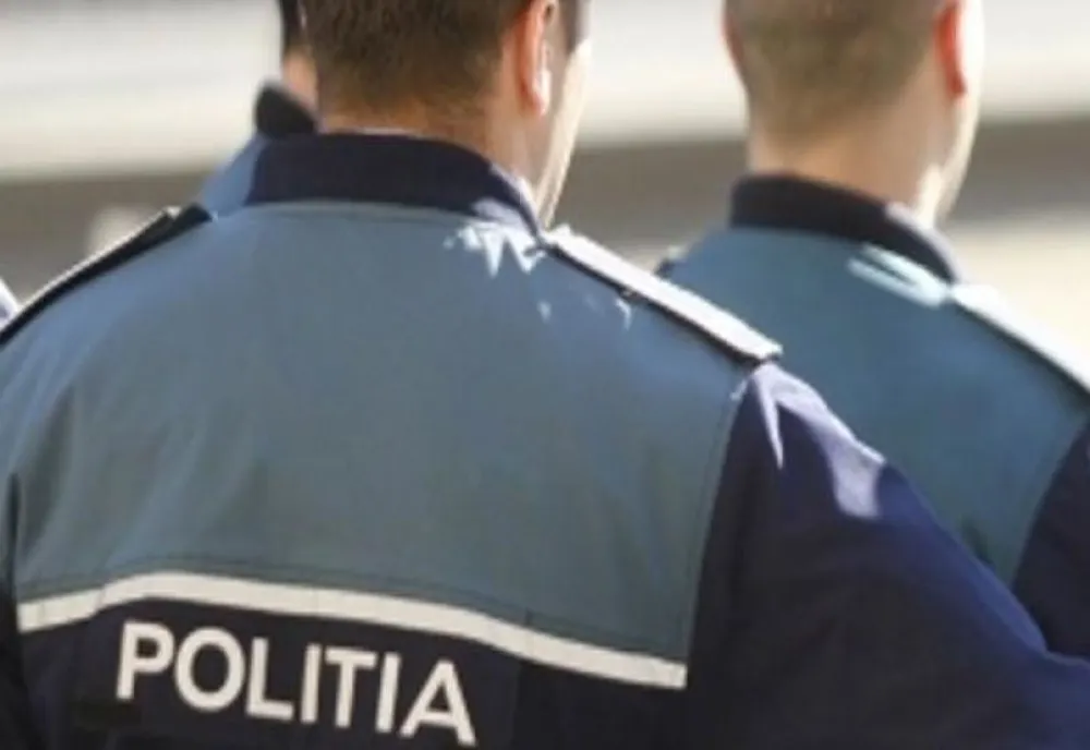 Un poliţist din Prahova s-a filmat în ipostaze indecente apoi a trimis unei prostituate pe whatsapp imagini video explicite