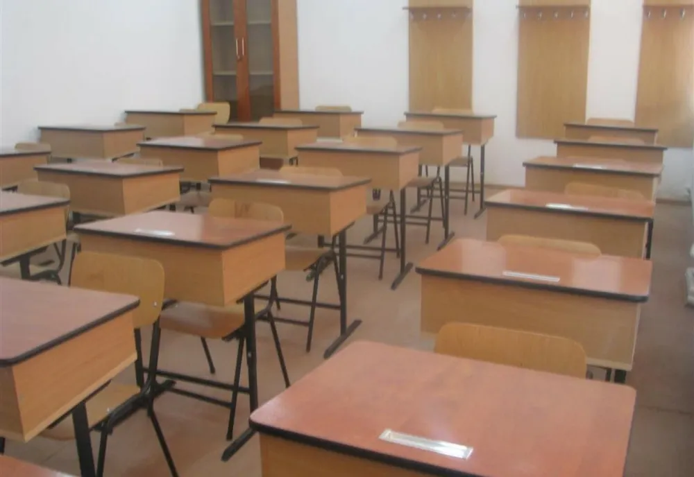 Un liceu din Slobozia trece la cursurile online. Profesor confirmat pozitiv cu noul coronavirus