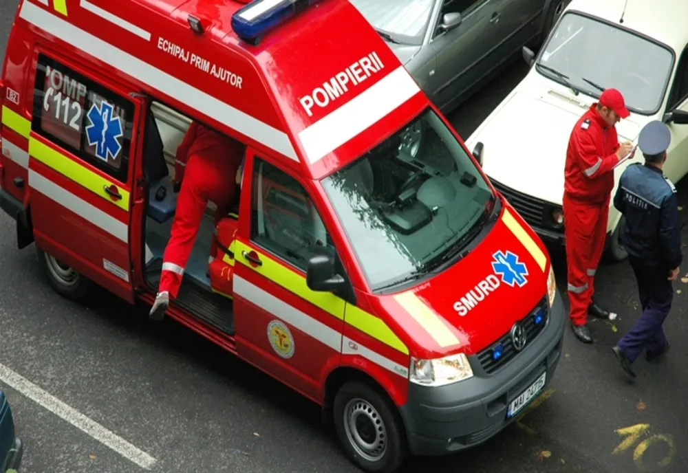 Accident la Urziceni. Trei persoane au avut nevoie de îngrijiri medicale
