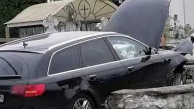 masina,cimitir