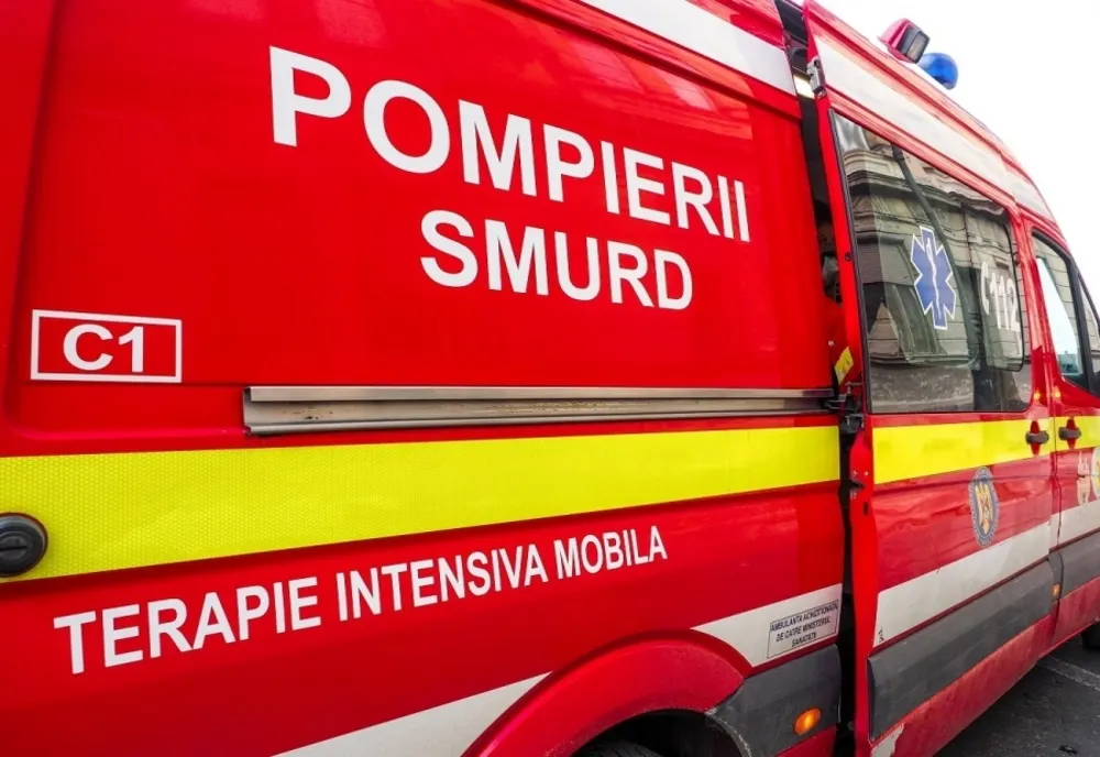 O fetiță de 5 ani a murit după ce a fost spălată cu o substanță toxică de bunică. Fratele ei și o verișoară, tot minori, în stare gravă