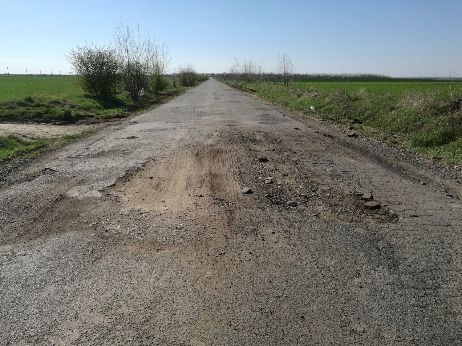 Refacerea drumurilor judeţene din vest se va termina peste doi ani şi jumătate