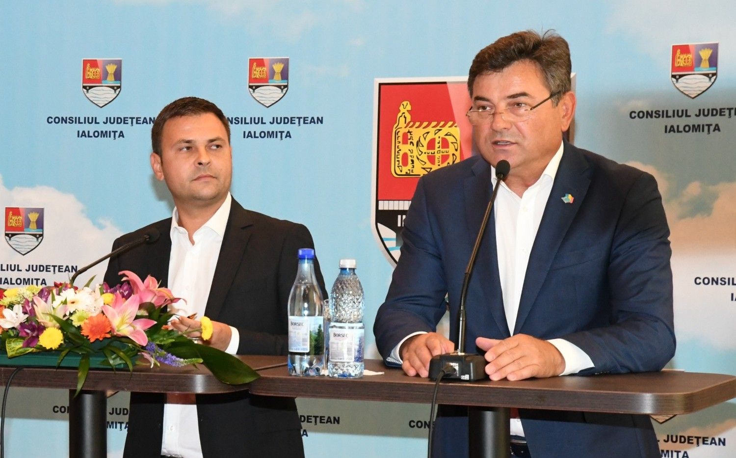 vasile-daniel-suciu-ministrul-dezvoltarii-ialomita-semnare-contract-drumuri