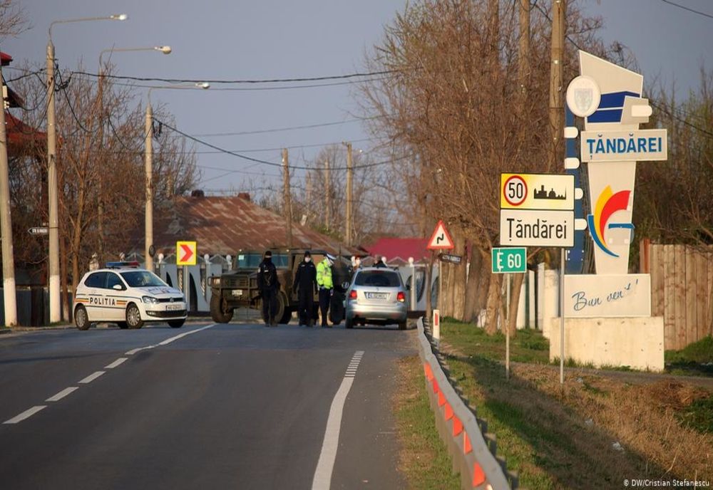 Locuitorii din Ţăndărei au dreptul să părăsească localitatea