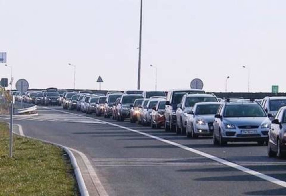 Circulație îngreunată pe Autostrada Soarelui. Carambol cu patru mașini
