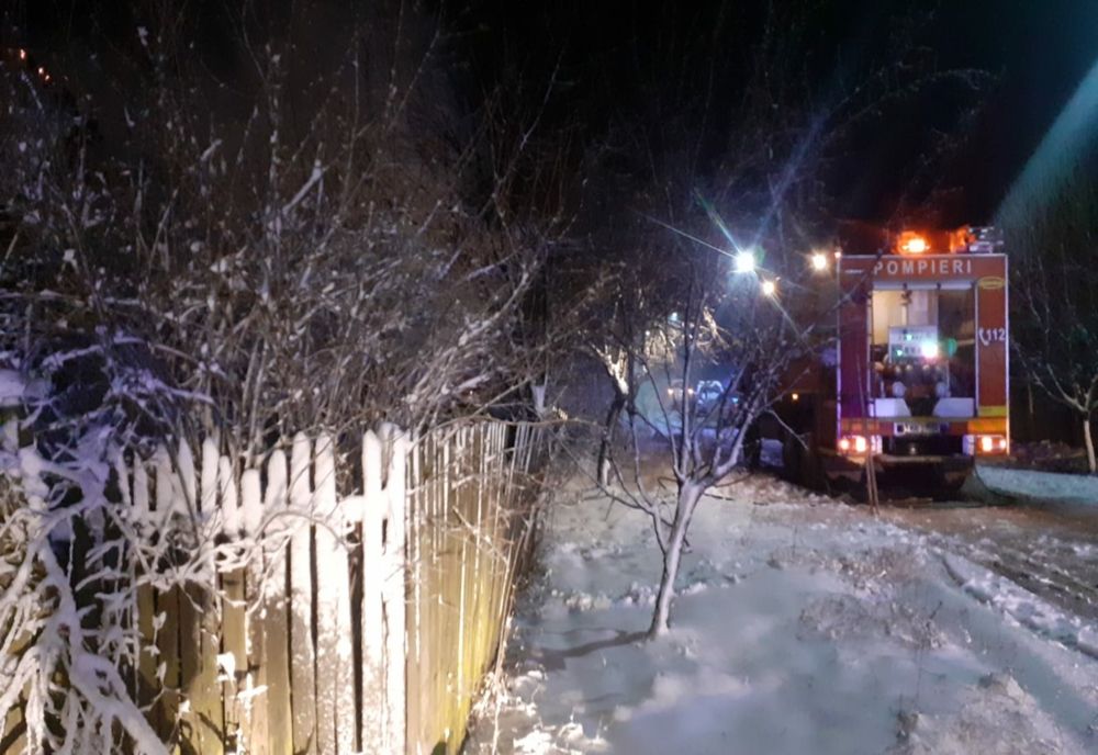 FOTO Incendiu la o casă din  Maia. De la ce au pornit flăcările