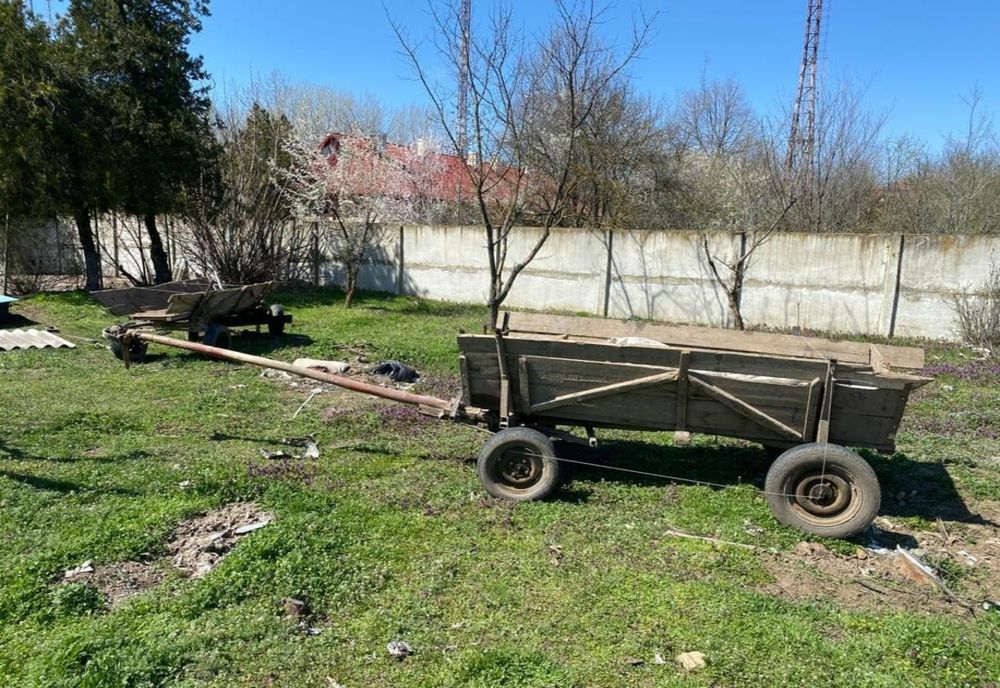 Căruţe confiscate, plus amendă de 60.000 de lei, pentru gunoi aruncat pe domeniul public