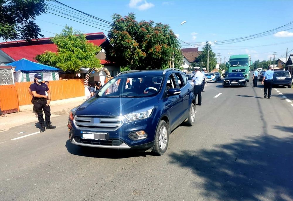 Copil de șase ani, accidentat grav de o mașină