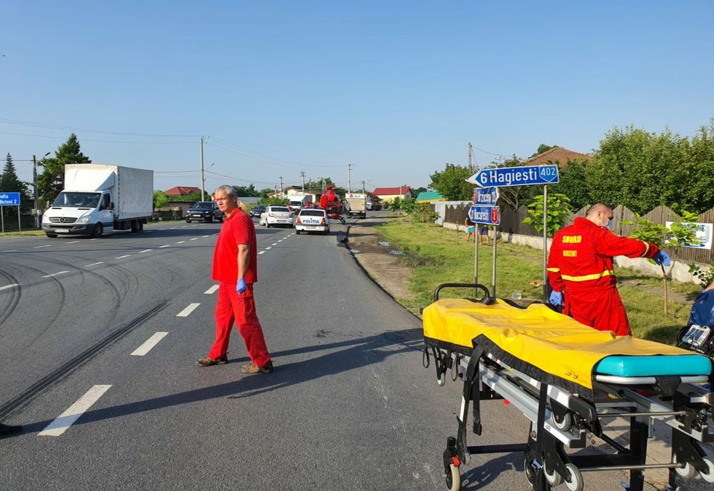 Pieton spulberat de o autoutilitară pe DN2. Intervine elicopterul SMURD