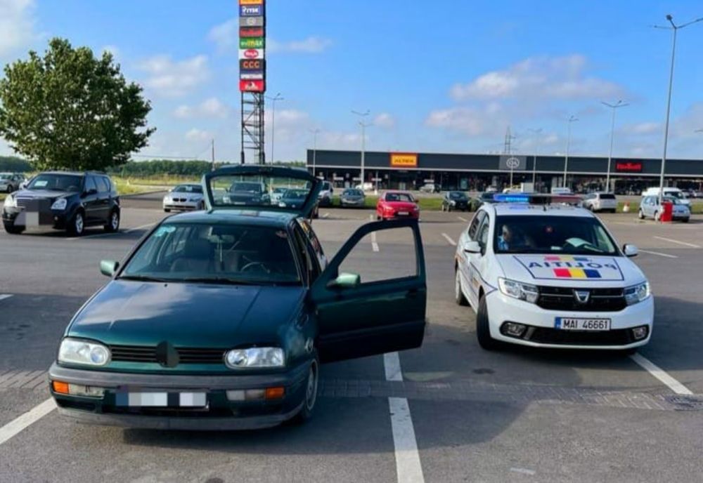 Taximetrist pirat amendat drastic de polițiști