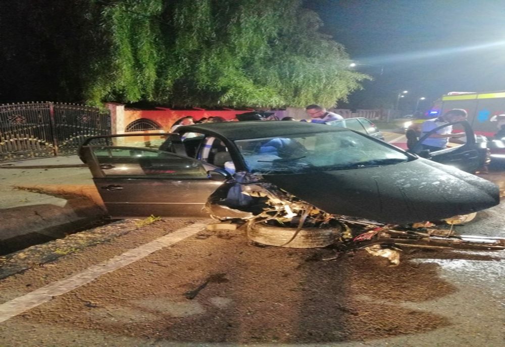 FOTO Accident cu victime încarcerate în Ialomița